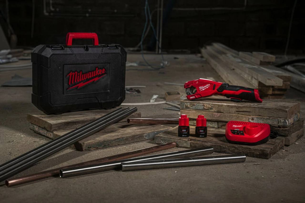 Brand new 😉 Milwaukee M12 PCSS-0 Raptor™ 12V Brushless Stainless Steel Pipe Cutter (Body Only) 😉 18 Brand new 😉 Milwaukee M12 PCSS-0 Raptor™ 12V Brushless Stainless Steel Pipe Cutter (Body Only) 😉 - Image 18