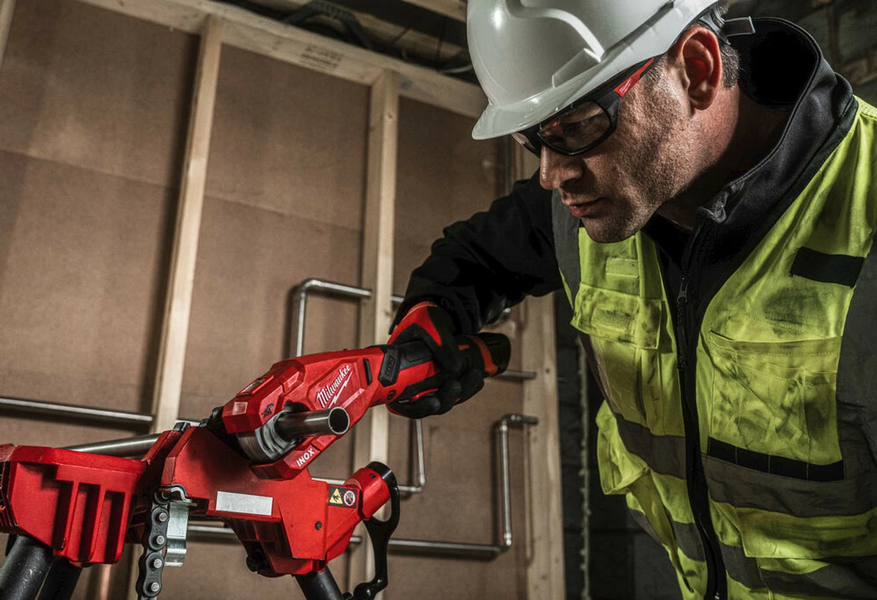 Brand new 😉 Milwaukee M12 PCSS-0 Raptor™ 12V Brushless Stainless Steel Pipe Cutter (Body Only) 😉 19 Brand new 😉 Milwaukee M12 PCSS-0 Raptor™ 12V Brushless Stainless Steel Pipe Cutter (Body Only) 😉 - Image 19