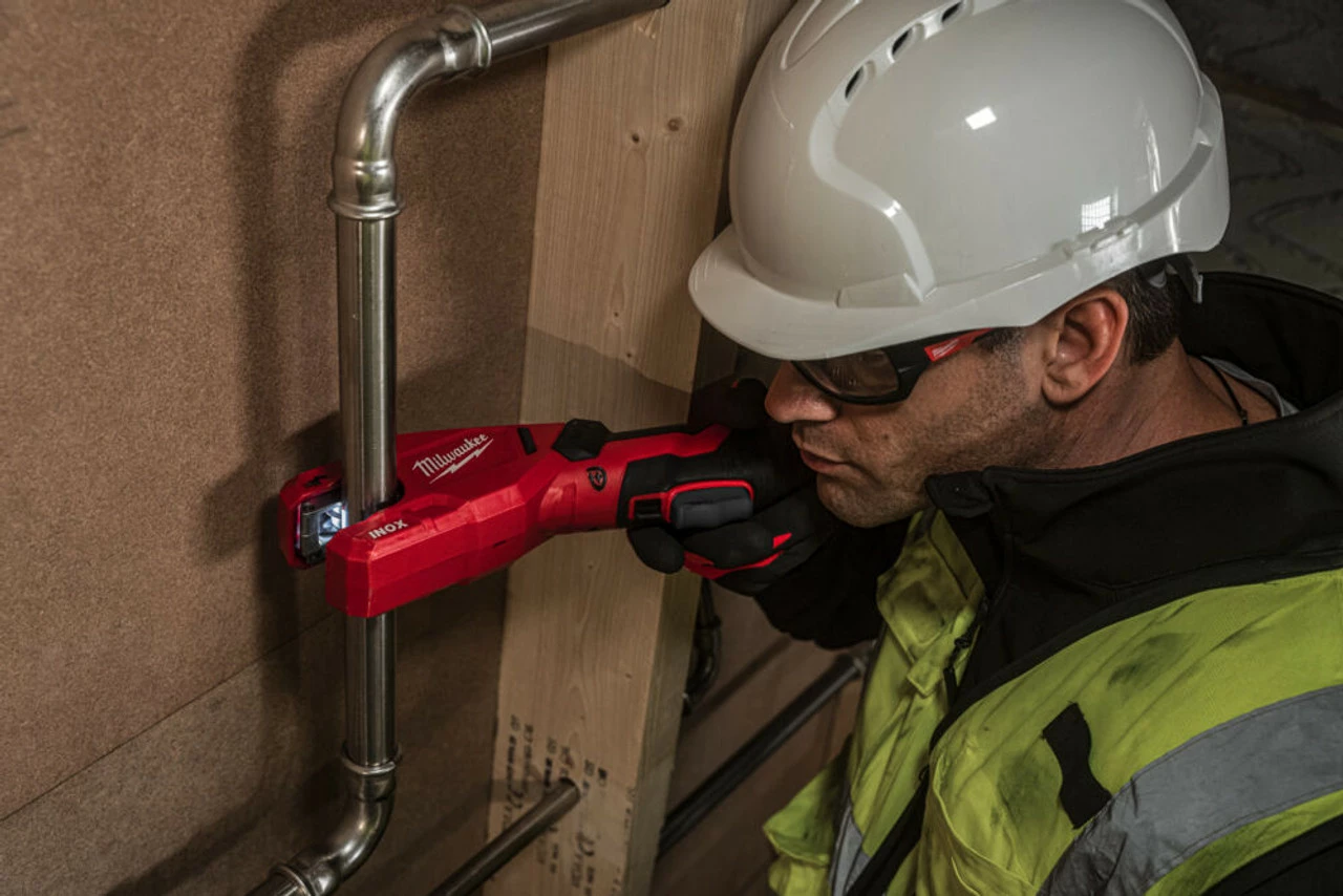 Brand new 😉 Milwaukee M12 PCSS-0 Raptor™ 12V Brushless Stainless Steel Pipe Cutter (Body Only) 😉 15 Brand new 😉 Milwaukee M12 PCSS-0 Raptor™ 12V Brushless Stainless Steel Pipe Cutter (Body Only) 😉 - Image 15
