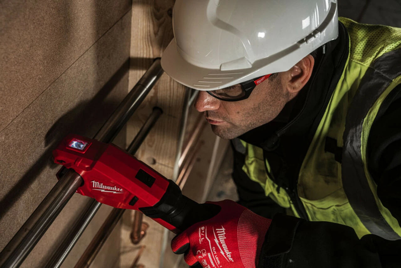 Brand new 😉 Milwaukee M12 PCSS-0 Raptor™ 12V Brushless Stainless Steel Pipe Cutter (Body Only) 😉 12 Brand new 😉 Milwaukee M12 PCSS-0 Raptor™ 12V Brushless Stainless Steel Pipe Cutter (Body Only) 😉 - Image 12
